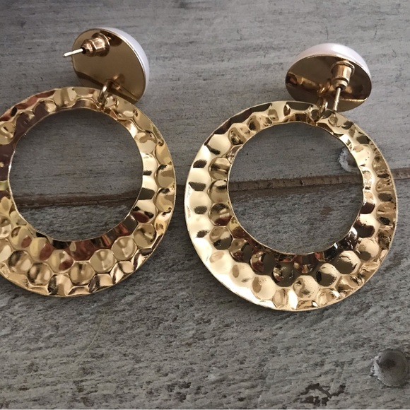 Dangle Gold and Pearl Earrings - Picture 3 of 5